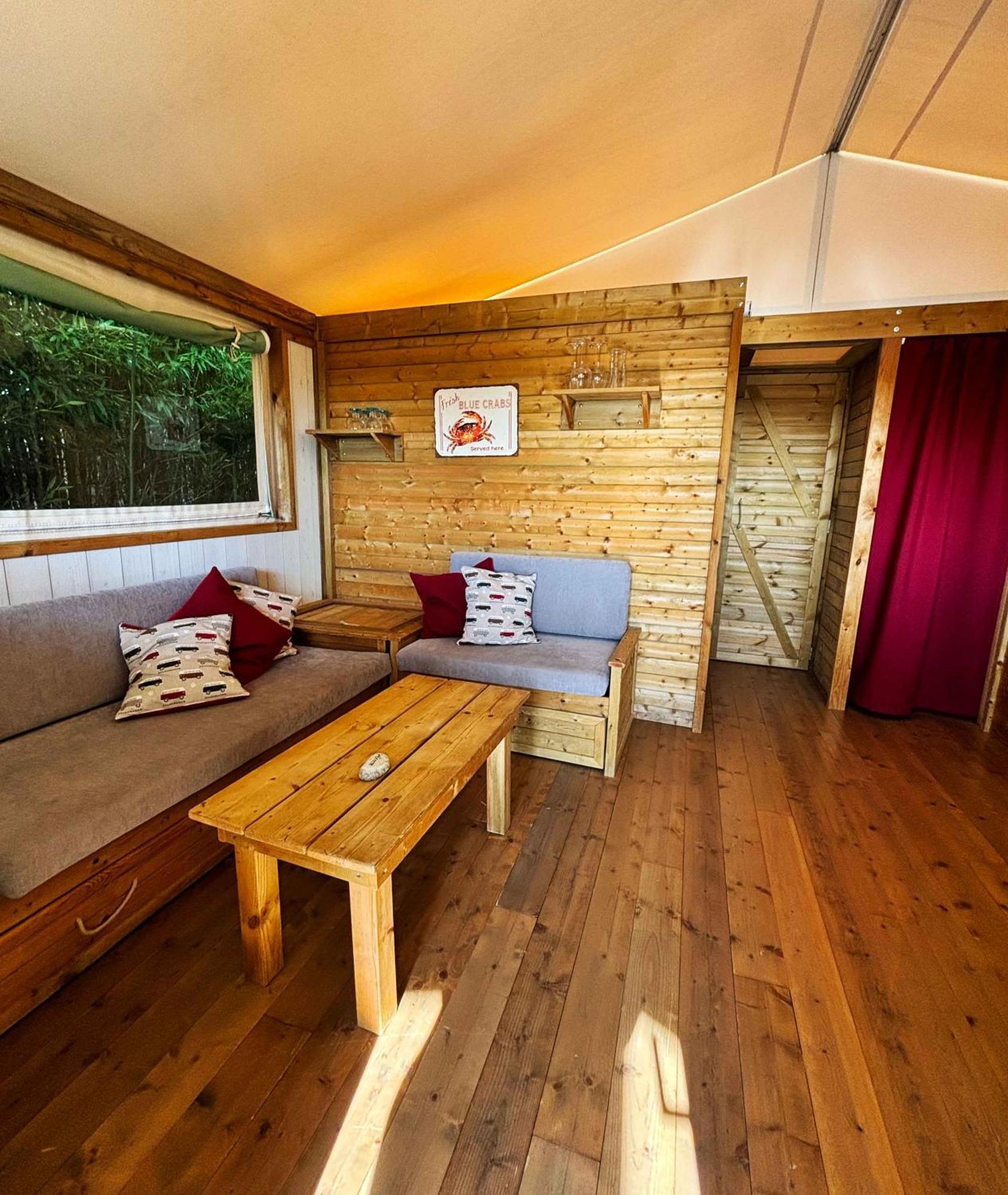 Emerald Coast Gites And Lodge Hénansal Екстериор снимка